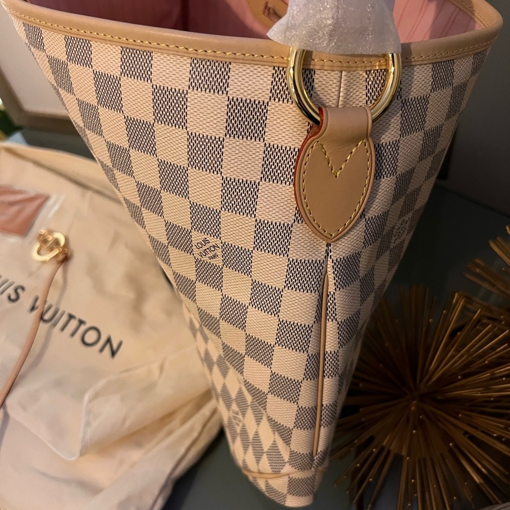 BRAND NEW! Louis Vuitton MM Damien Ebene. discontinued bag. - Picture 4 of 4